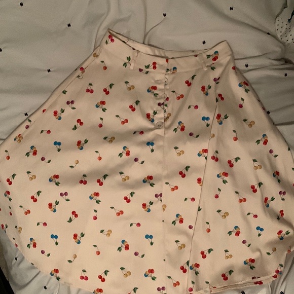 Voodoo vixen unique vintage midi cherry cream/ivory skirt button high waisted S - Picture 4 of 5